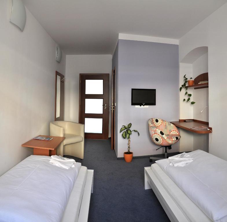 Pension Pod Vezi Kolín Chambre photo