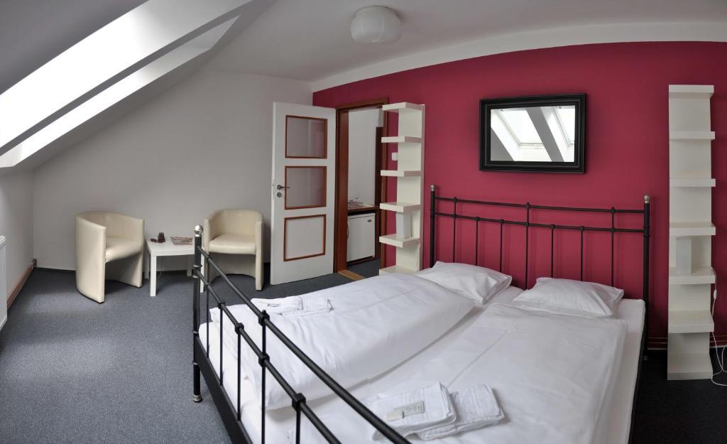 Pension Pod Vezi Kolín Chambre photo