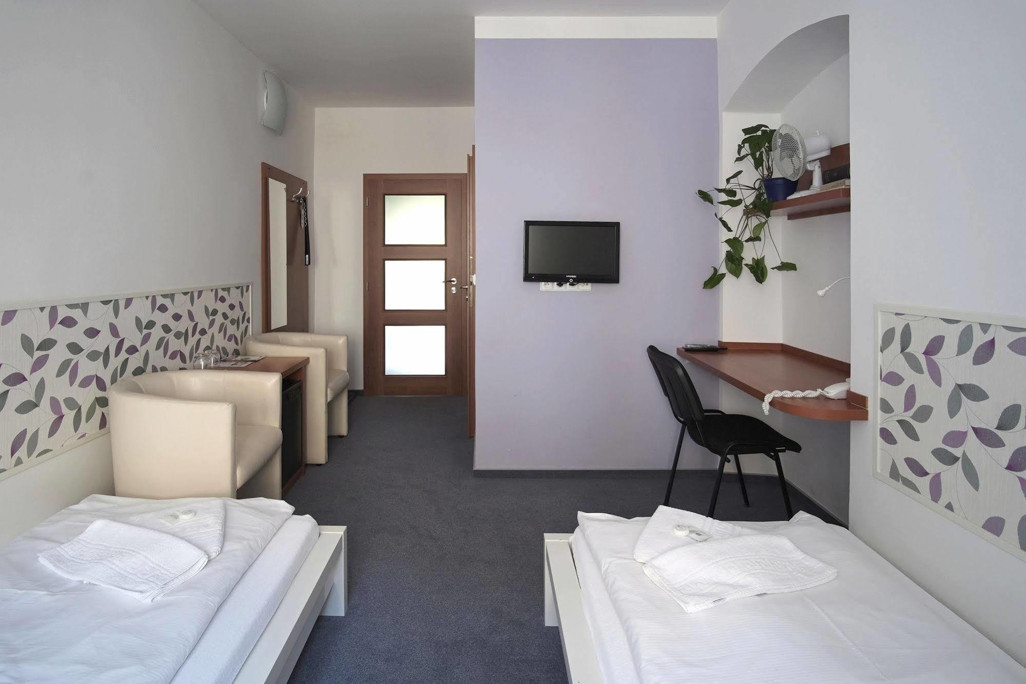 Pension Pod Vezi Kolín Extérieur photo