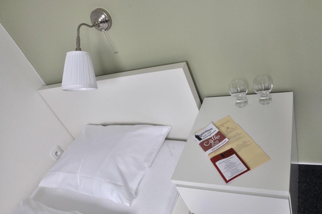 Pension Pod Vezi Kolín Chambre photo